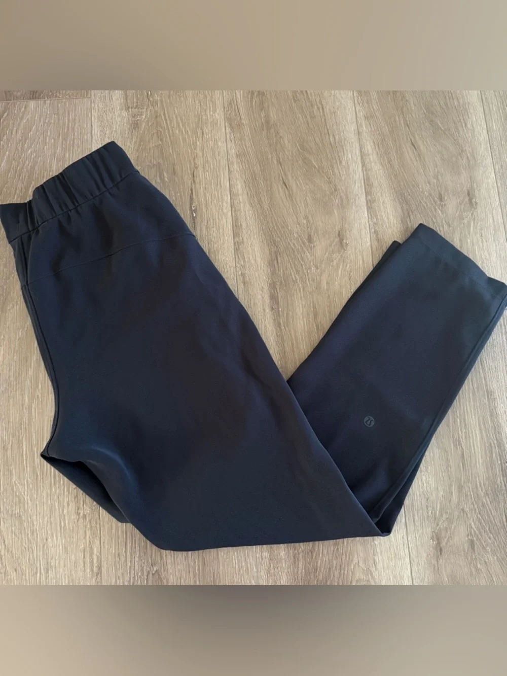 Lululemon On The Fly Pants Black‎ Luxtreme Size 4 Women’s Pants